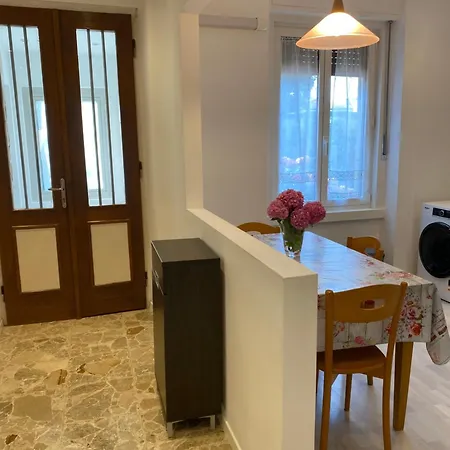 Alle Pratoline Spaziosa Vicino Trieste E Mare Con Deposito Bici E Moto Coperto Holiday home Muggia