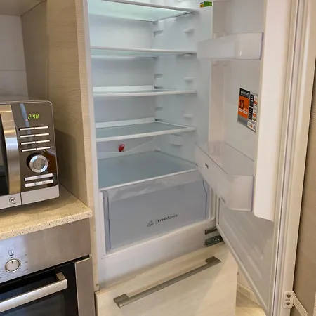 Casa Alle Pratoline Covered Parking For Bicycles And Motorcycles 펜션 무쟈