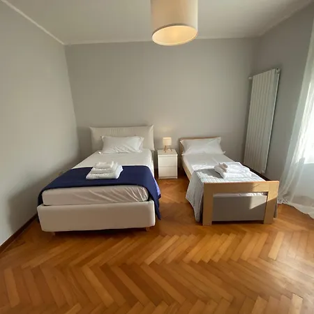 Casa Alle Pratoline Covered Parking For Bicycles And Motorcycles 펜션 *